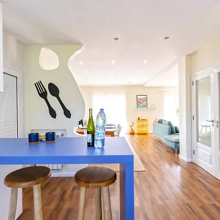 Copa - House In Quiet Area With Patio