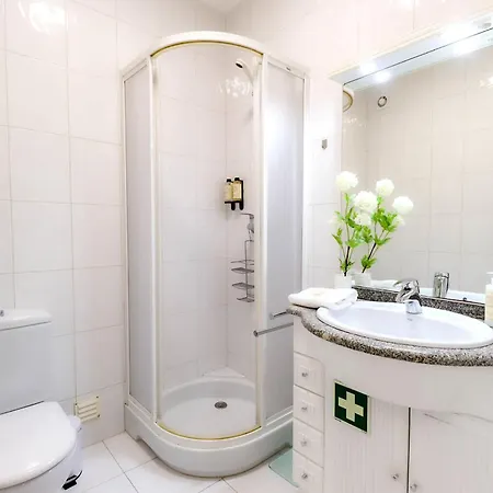 Copa - House In Quiet Area With Patio