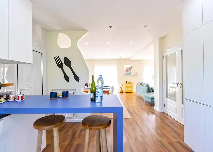 Copa - House In Quiet Area With Patio