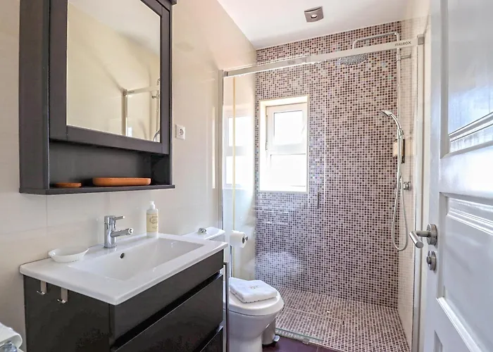 Copa - House In Quiet Area With Patio Ferienhaus *