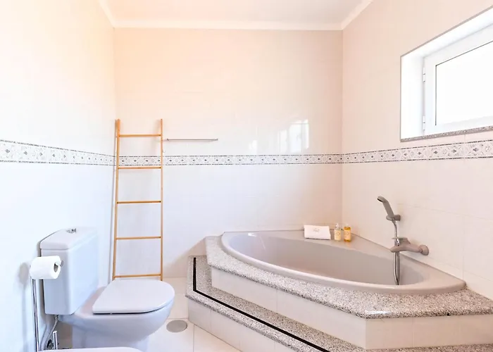 Ferienhaus Copa - House In Quiet Area With Patio Viana do Castelo