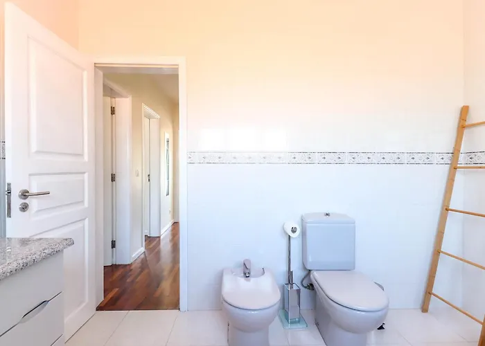 Copa - House In Quiet Area With Patio *